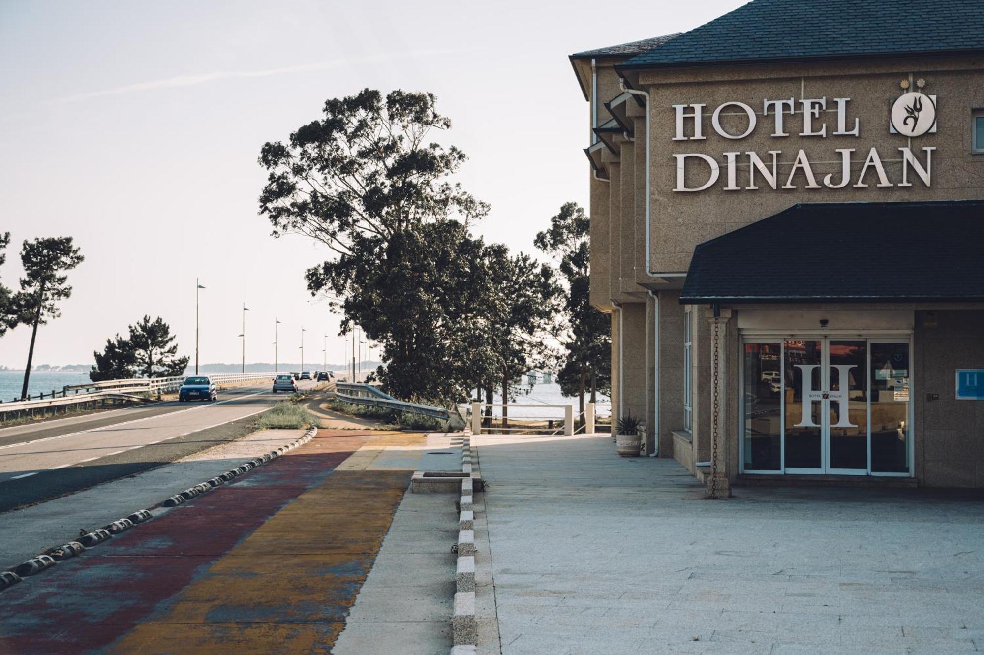 Hotel Dinajan Villanueva De Arosa Kültér fotó