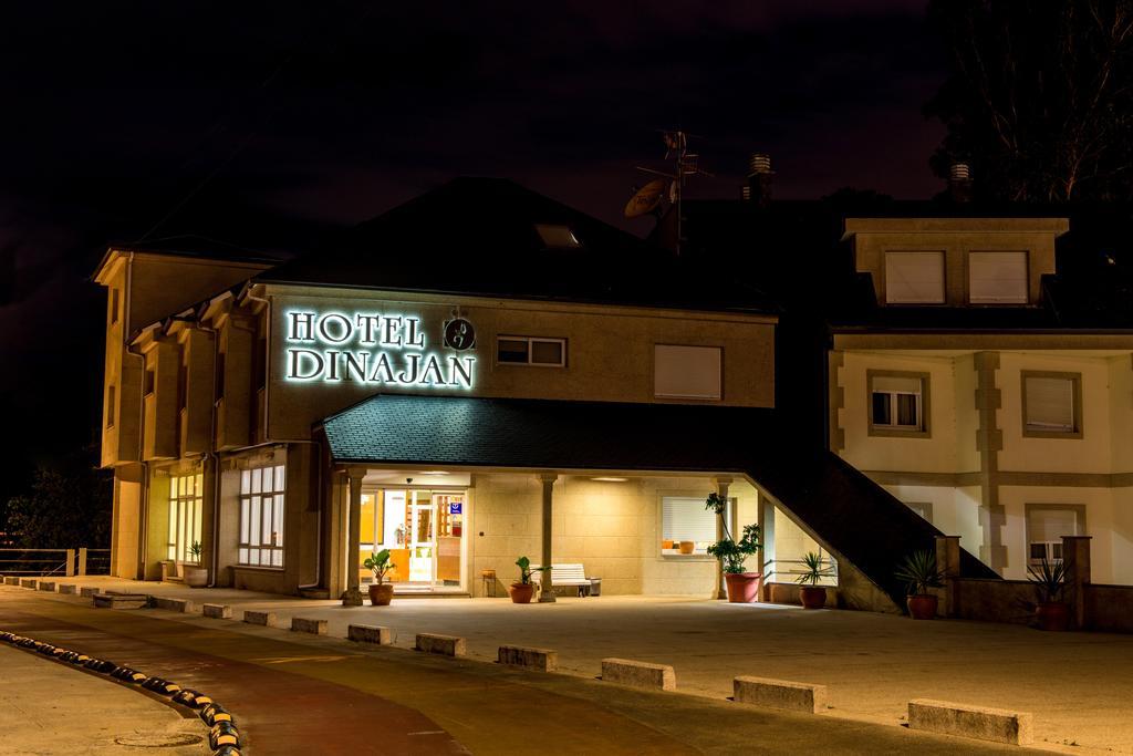 Hotel Dinajan Villanueva De Arosa Kültér fotó