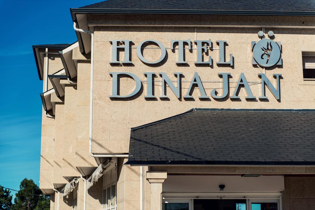 Hotel Dinajan Villanueva De Arosa Kültér fotó